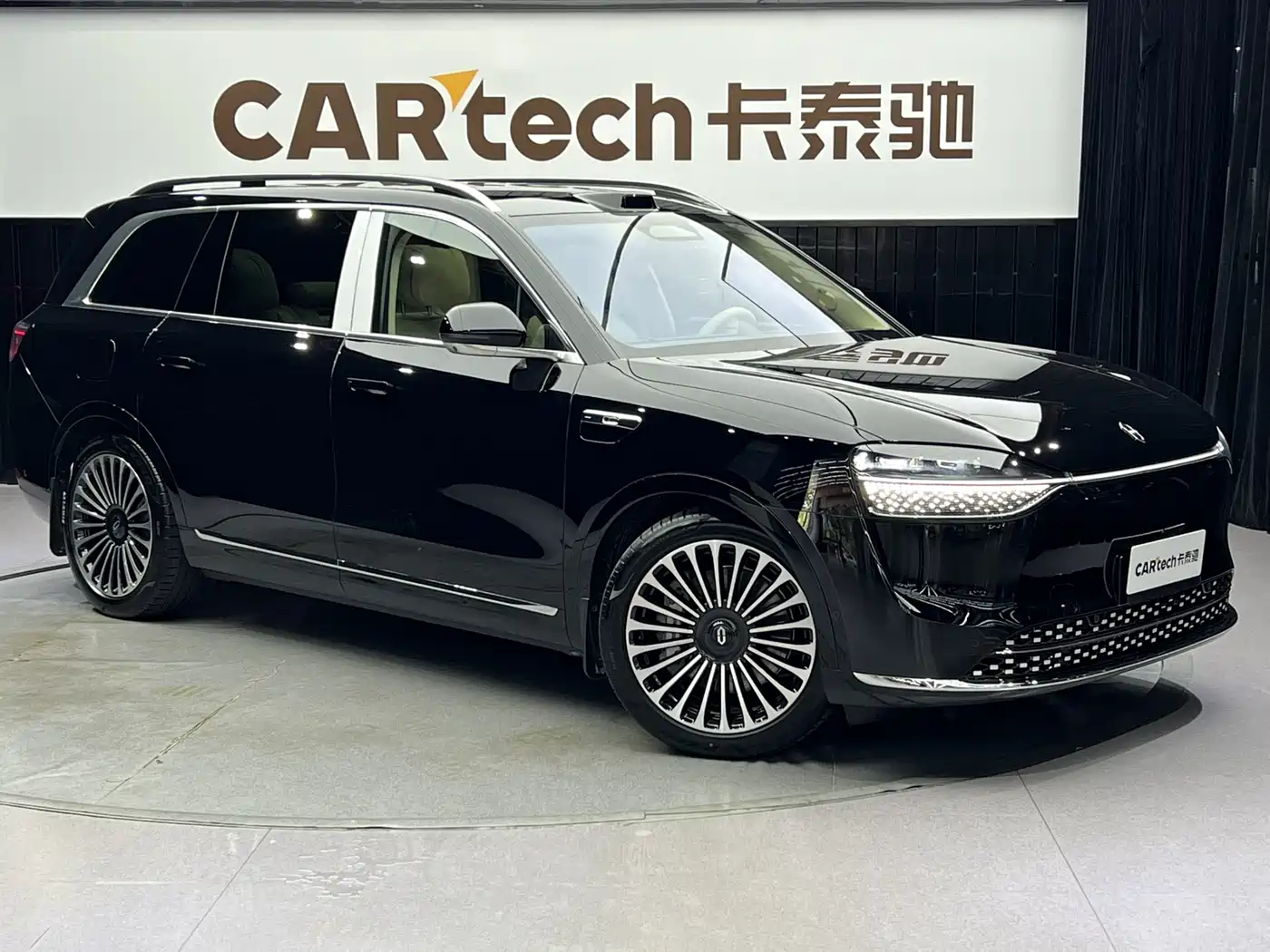 AITO Wenjie AITO M9 2024 Model Extended Range Ultra Edition 52kWh 5-Seater фото 2