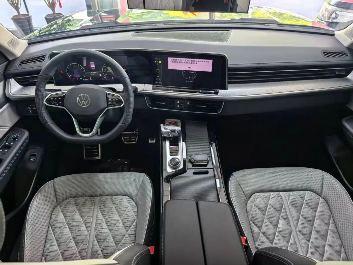 Volkswagen Talagon 2024 380TSI 4WD R-Line Cruise Shared Edition фото 7