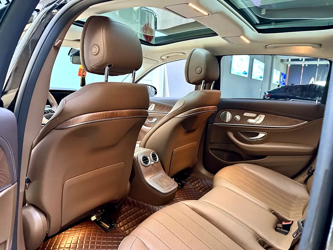 Mercedes-Benz E-Class 2023 Facelift E 300 L Luxury фото 9