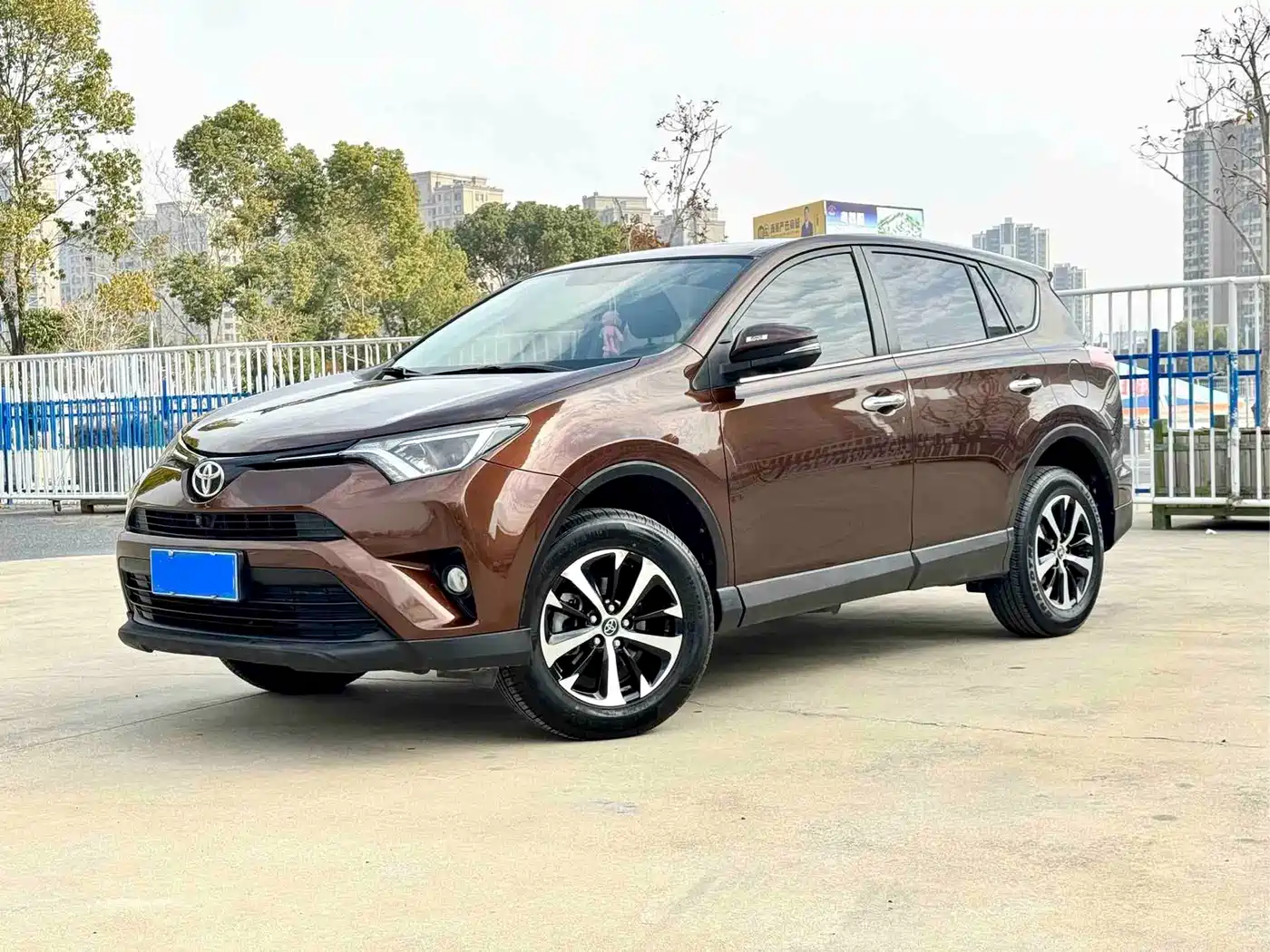 Toyota RAV4 Rongfang 2016 2.0L CVT 2WD Trend (China V)
