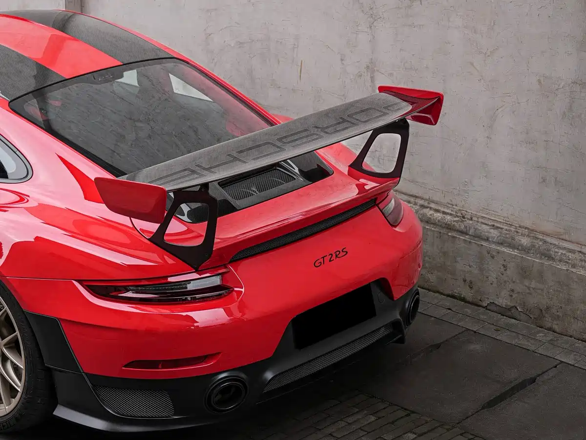 Porsche 911 2018 GT2 RS 3.8T фото 6
