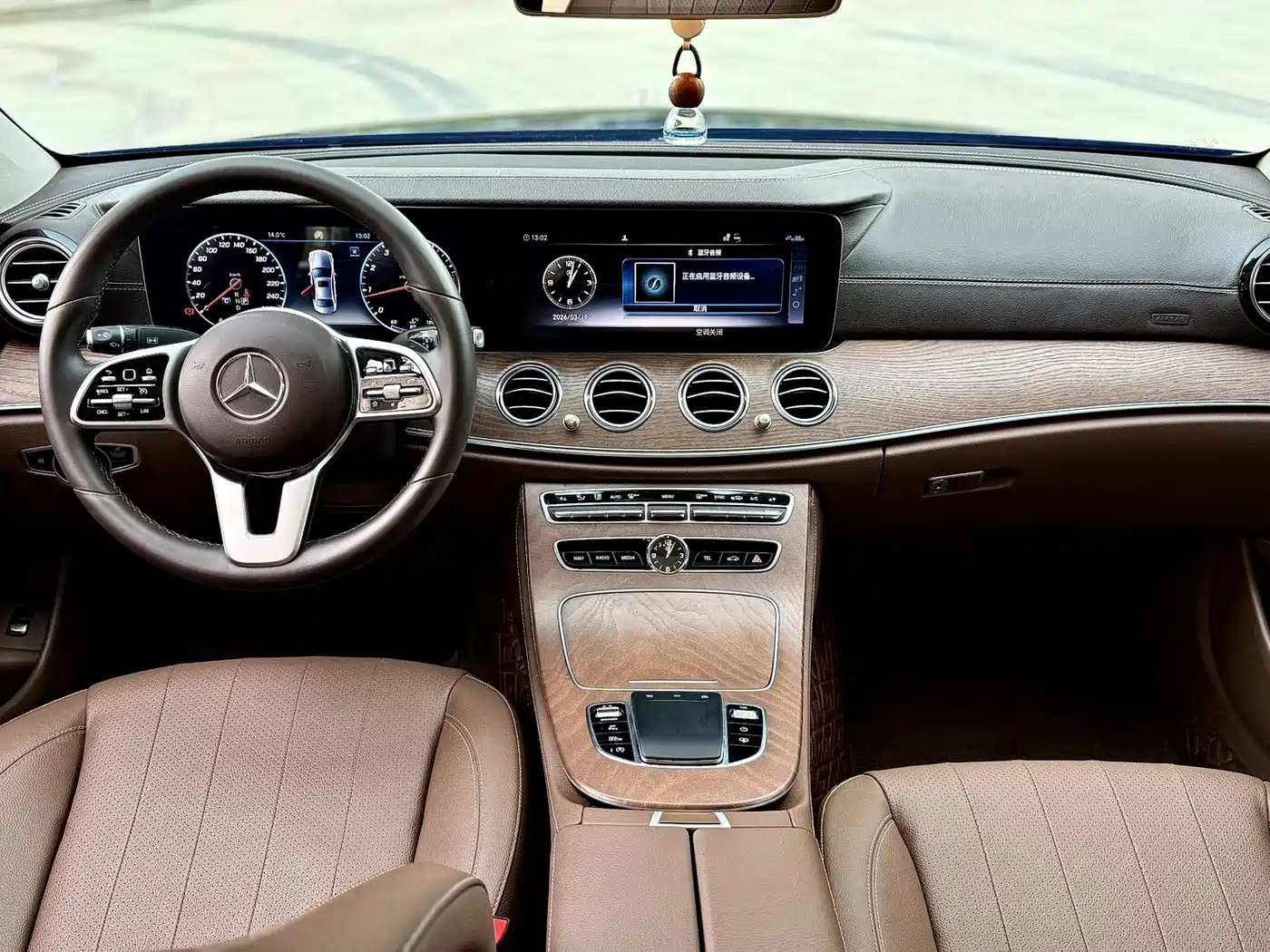 Mercedes-Benz E-Class 2020 E 300 L Luxury Model фото 15