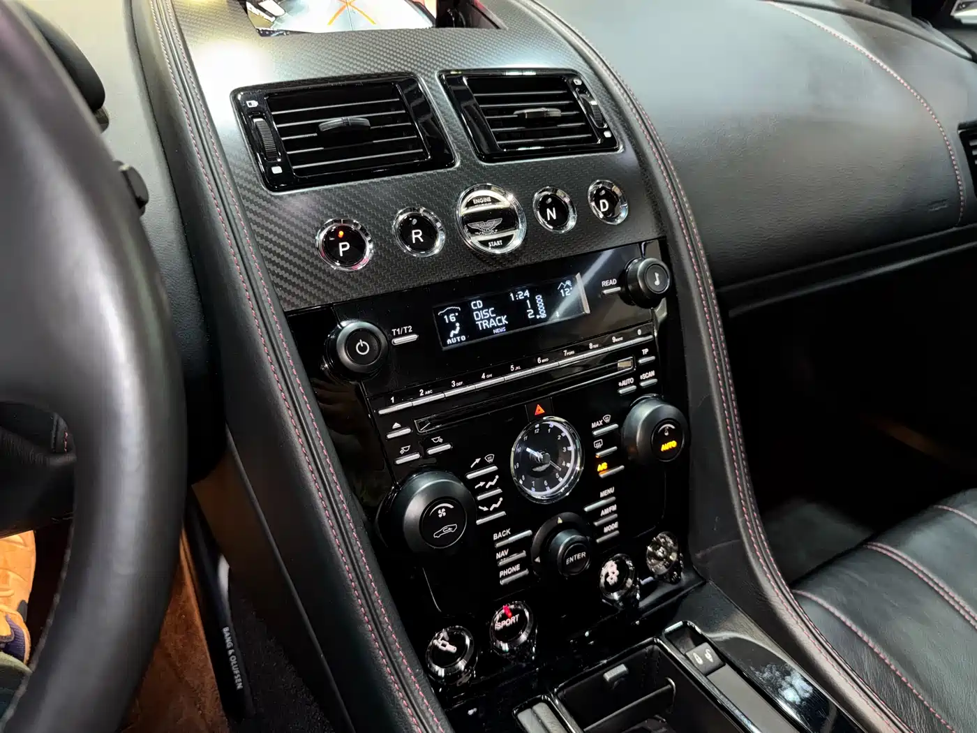 Aston Martin DB9 2014 6.0L Carbon Black Coupe фото 13