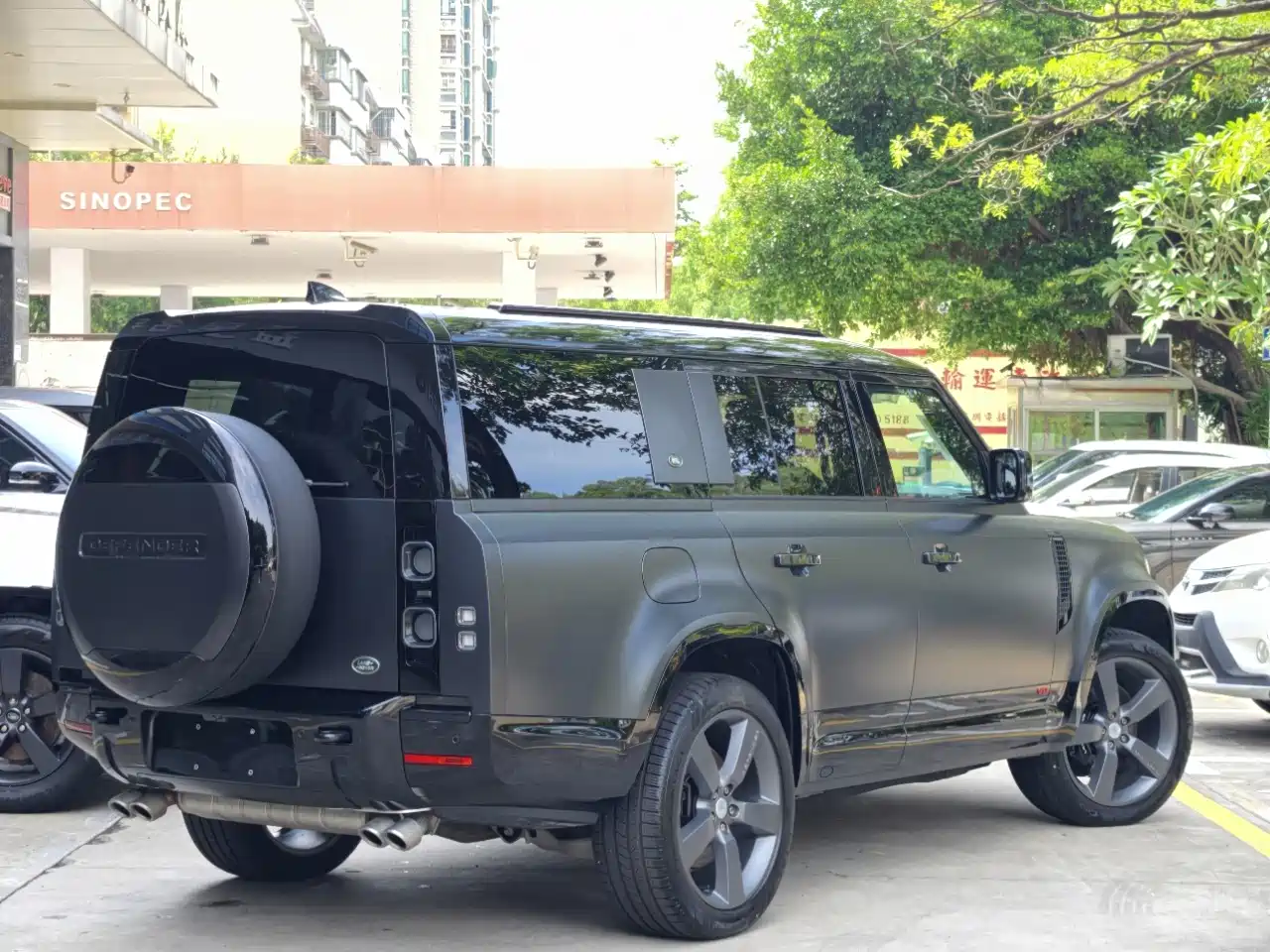Фото 15 - Land Rover Defender