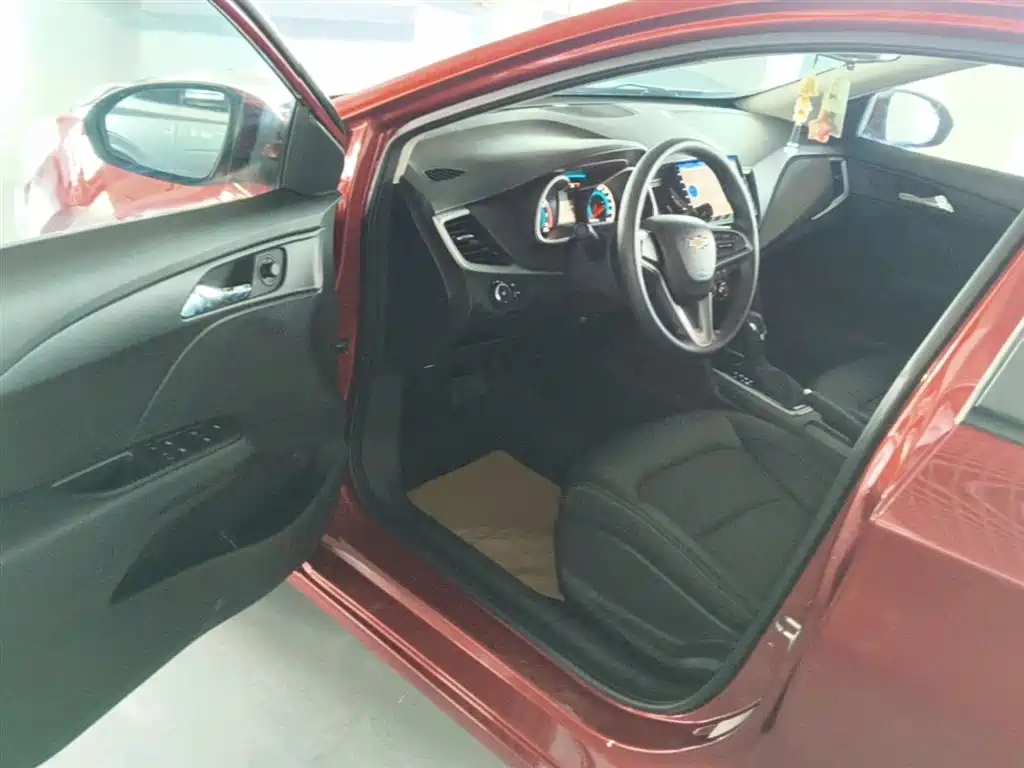 Chevrolet Cavalier 2019 320 Automatic Joy Edition фото 16