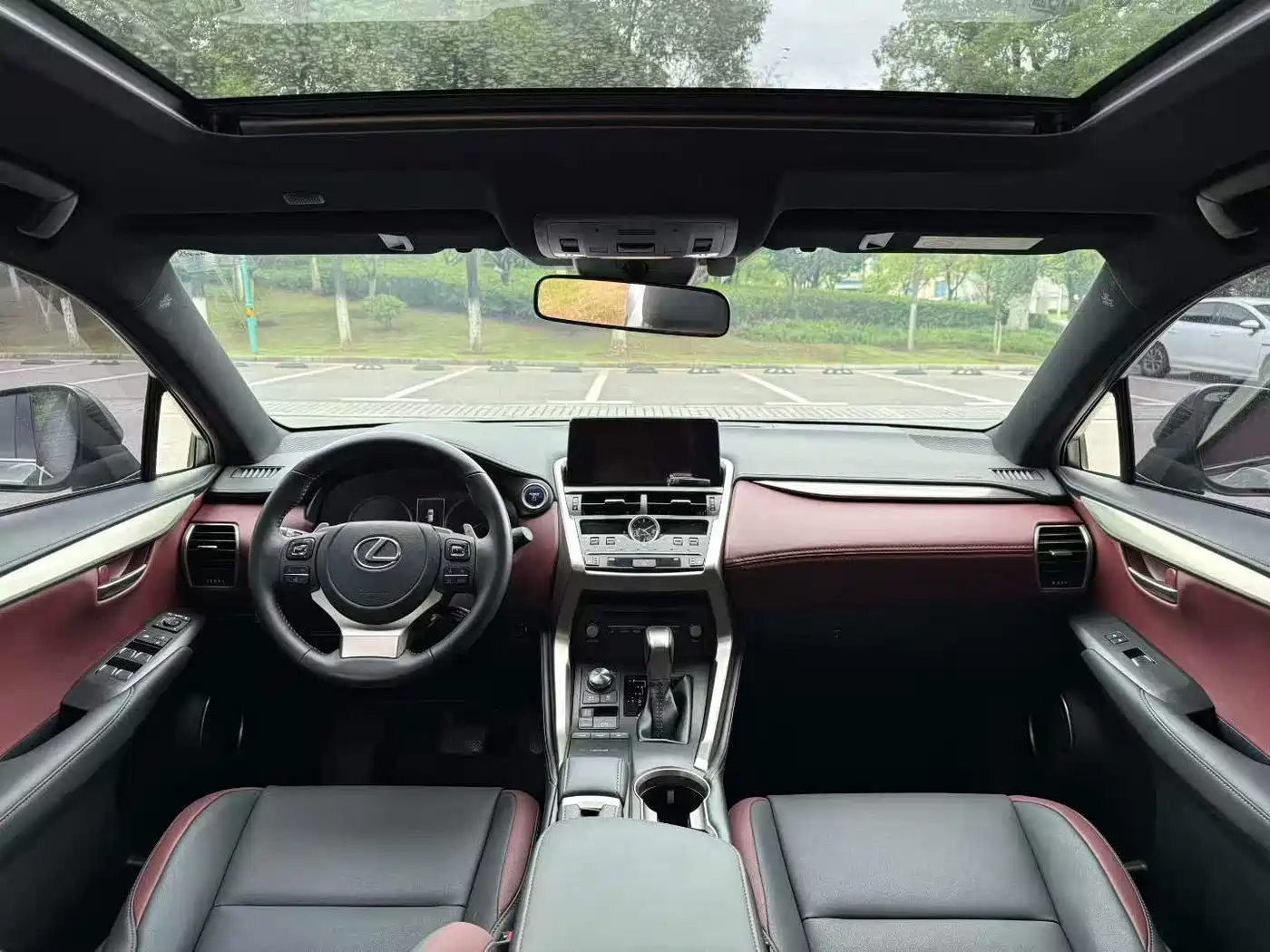 Photo 5 - Lexus NX