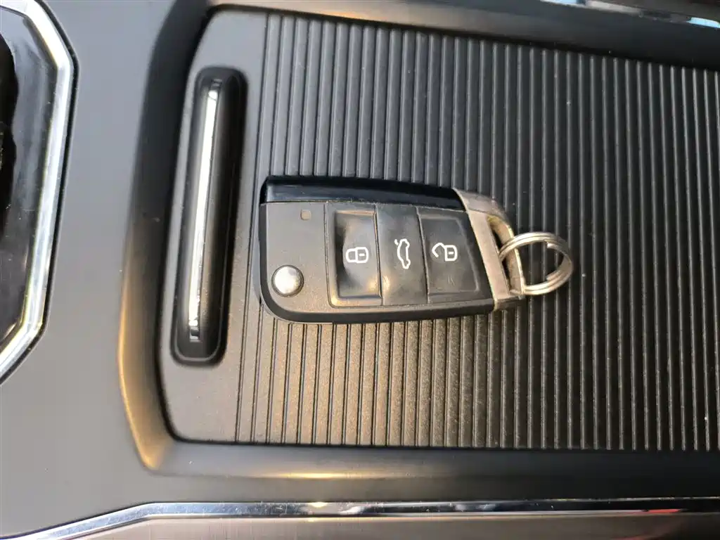 Volkswagen Passat 2017 330TSI DSG Prestige фото 9