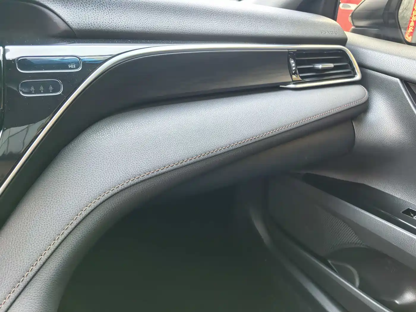 Toyota Camry 2023 2.5G Luxury Edition фото 27