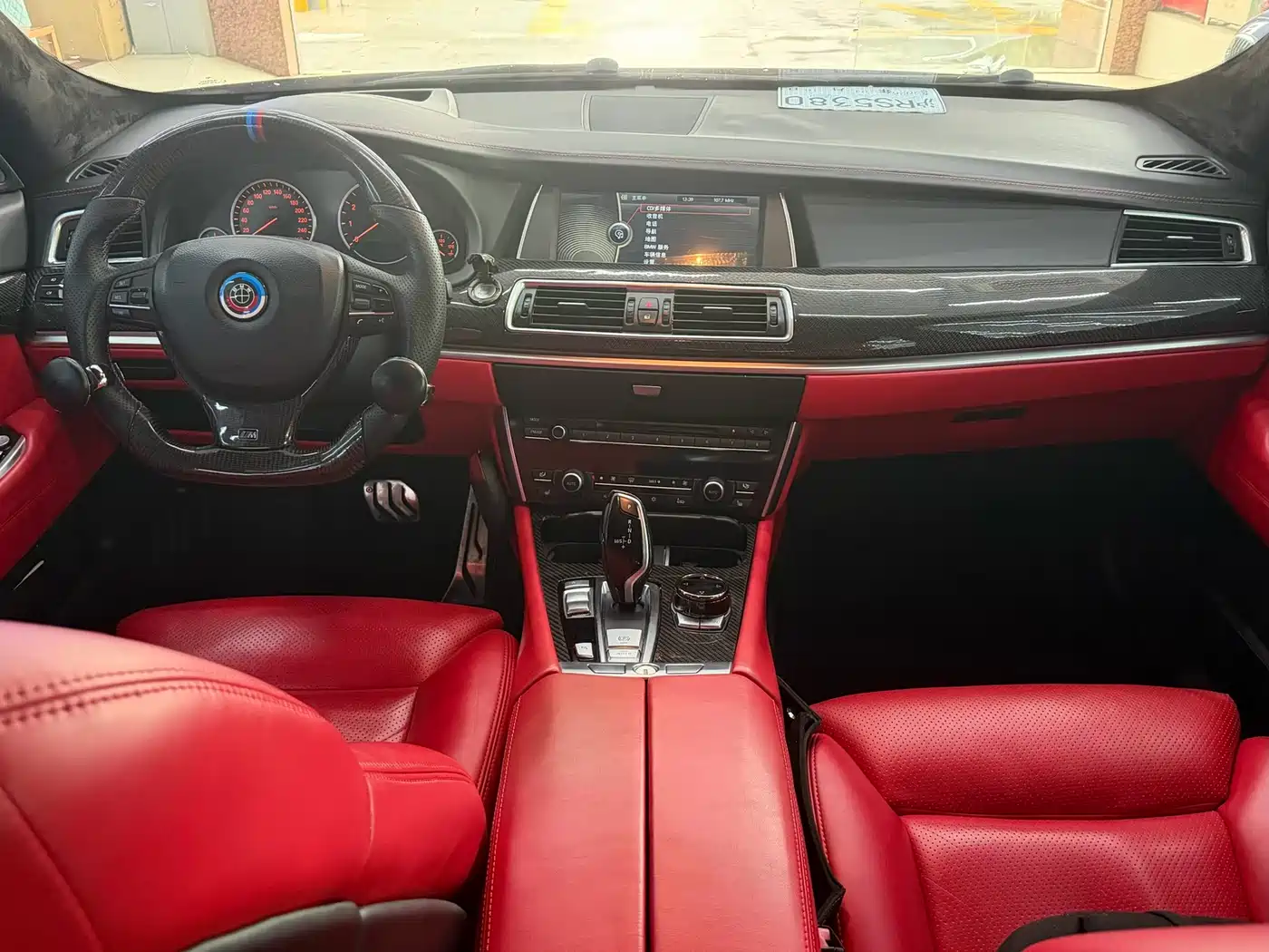 BMW 5 Series GT 2011 535i xDrive Luxury Model фото 6