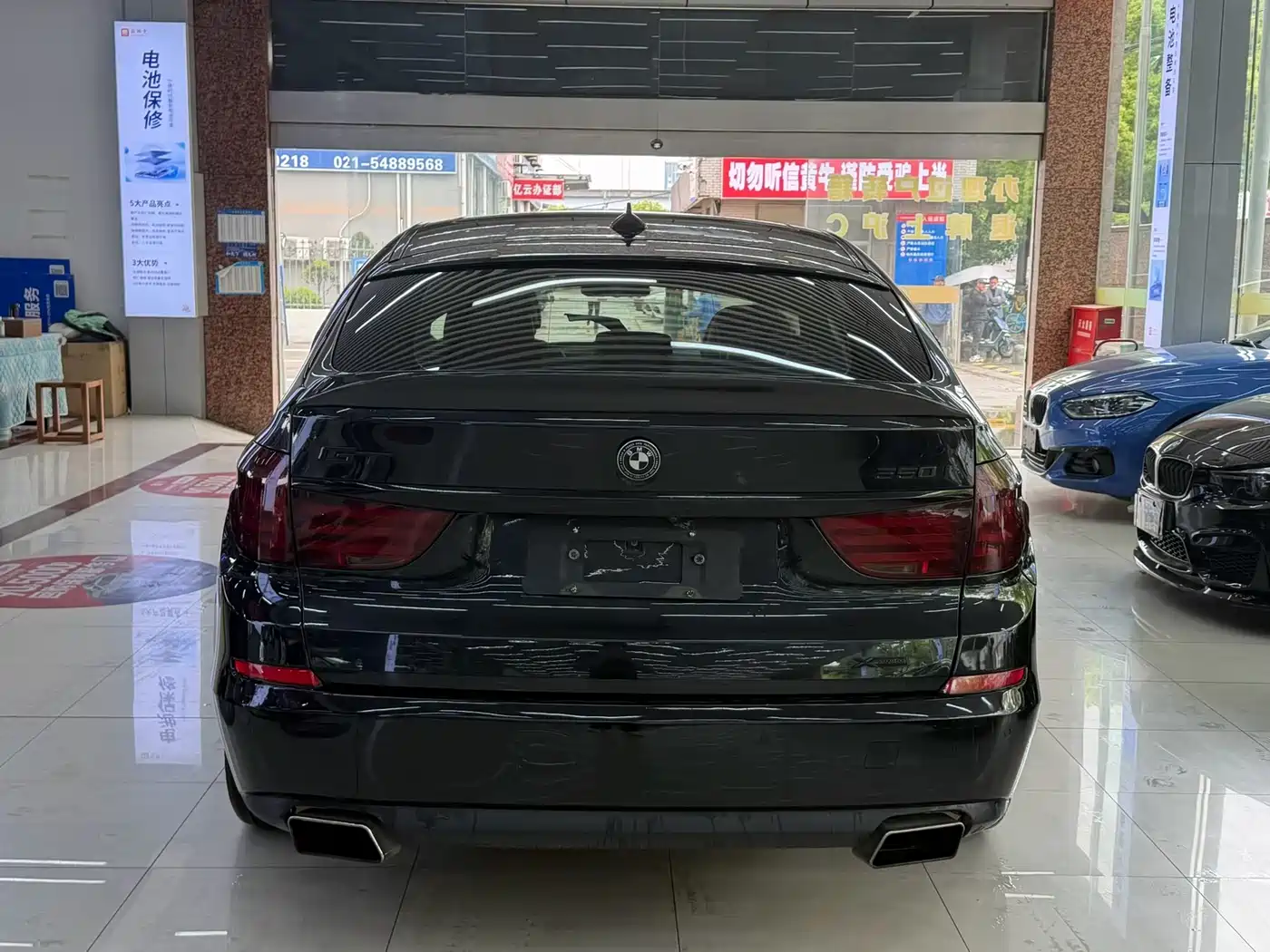 BMW 5 Series GT 2011 535i xDrive Luxury Model фото 8