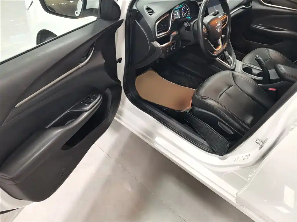 Buick Excelle 2021 Facelift 1.3T Auto Mild Hybrid Elite фото 16