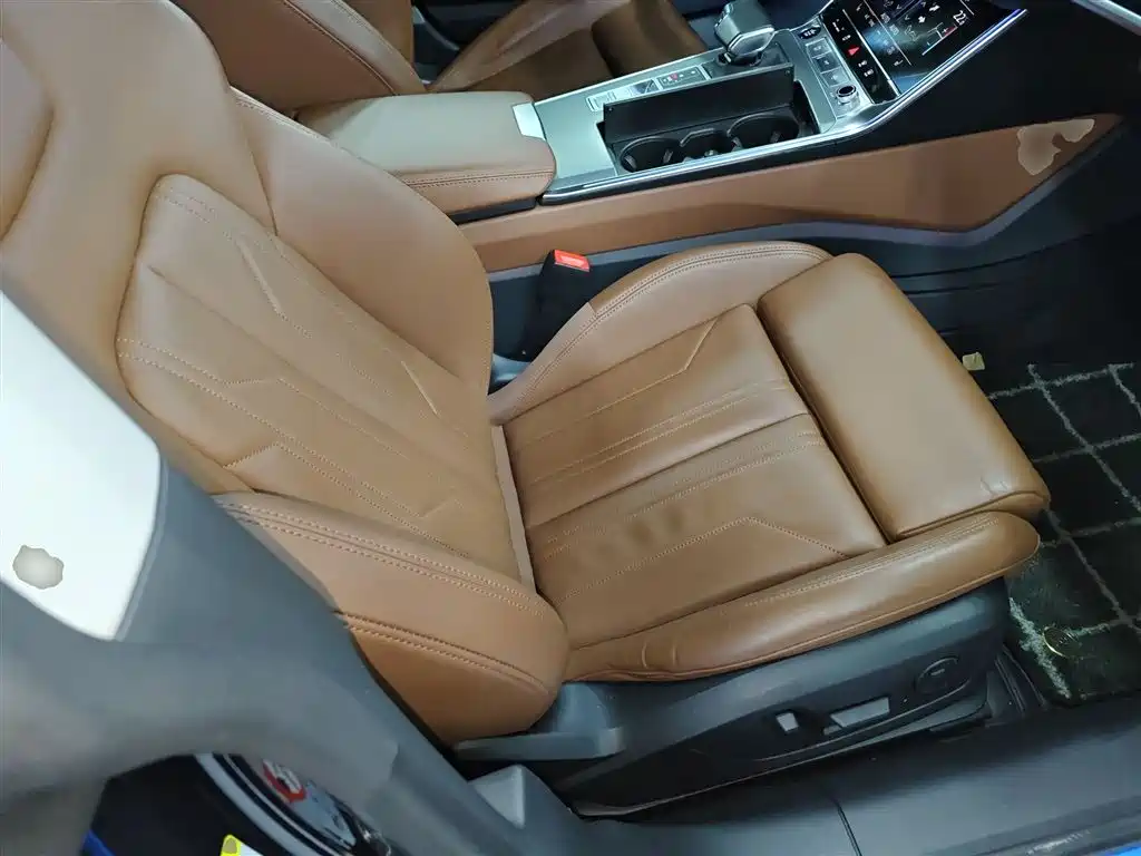 Audi A7 2023 Model 45 TFSI Premium Selection Edition фото 20