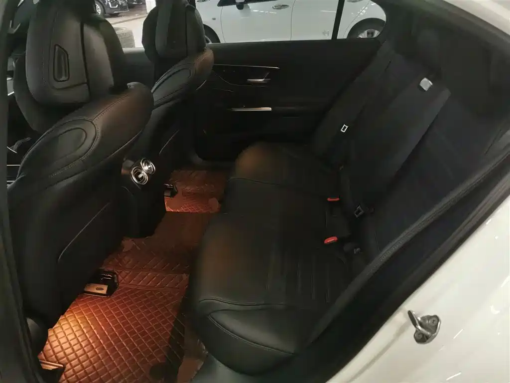 Mercedes-Benz C-Class 2023 Facelift C 260 L Sport Edition фото 17