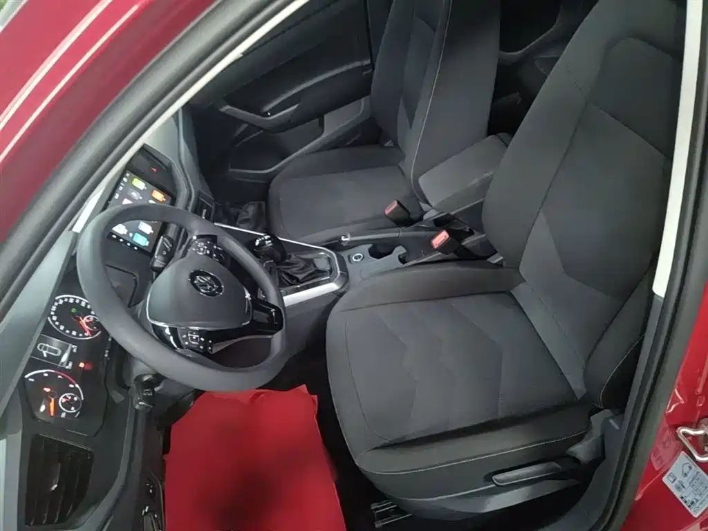 Volkswagen Polo 2019 Plus 1.5L Automatic Panorama Enjoyment Edition фото 15