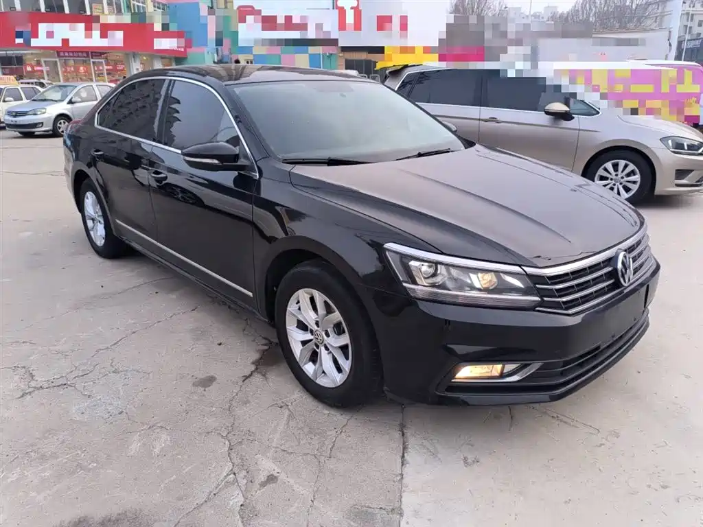Volkswagen Passat 2017 330TSI DSG Prestige фото 4