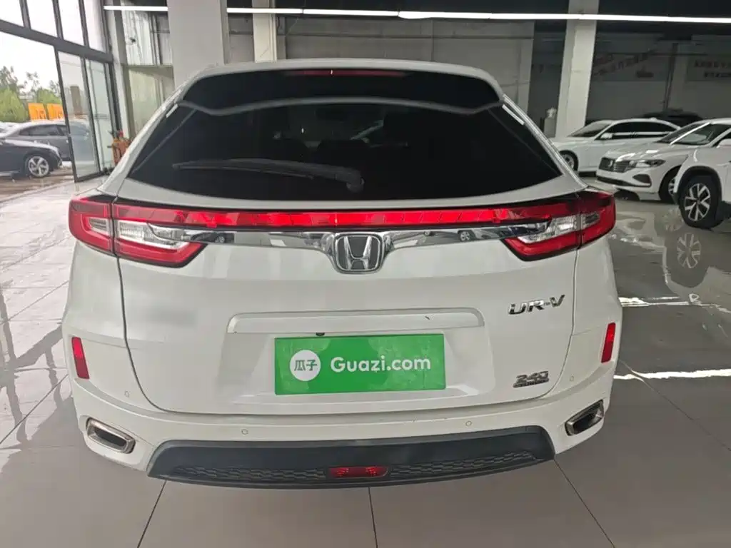 Фото 6 - Honda UR-V