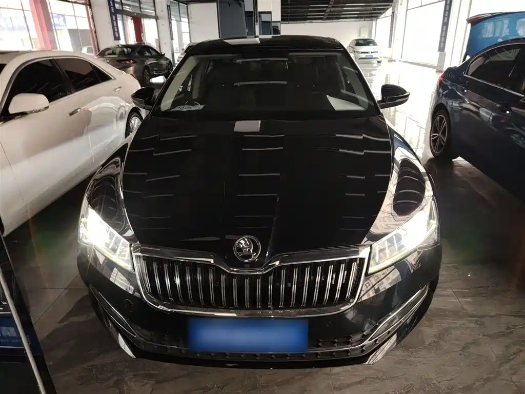 Škoda Superb 2019 Facelift TSI330 DSG Comfort фото 3