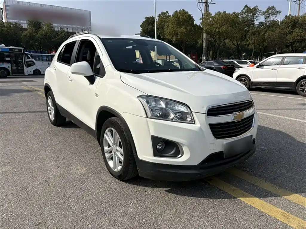Chevrolet Trax 2016 1.4T Automatic 2WD Comfort Sunroof Edition фото 2