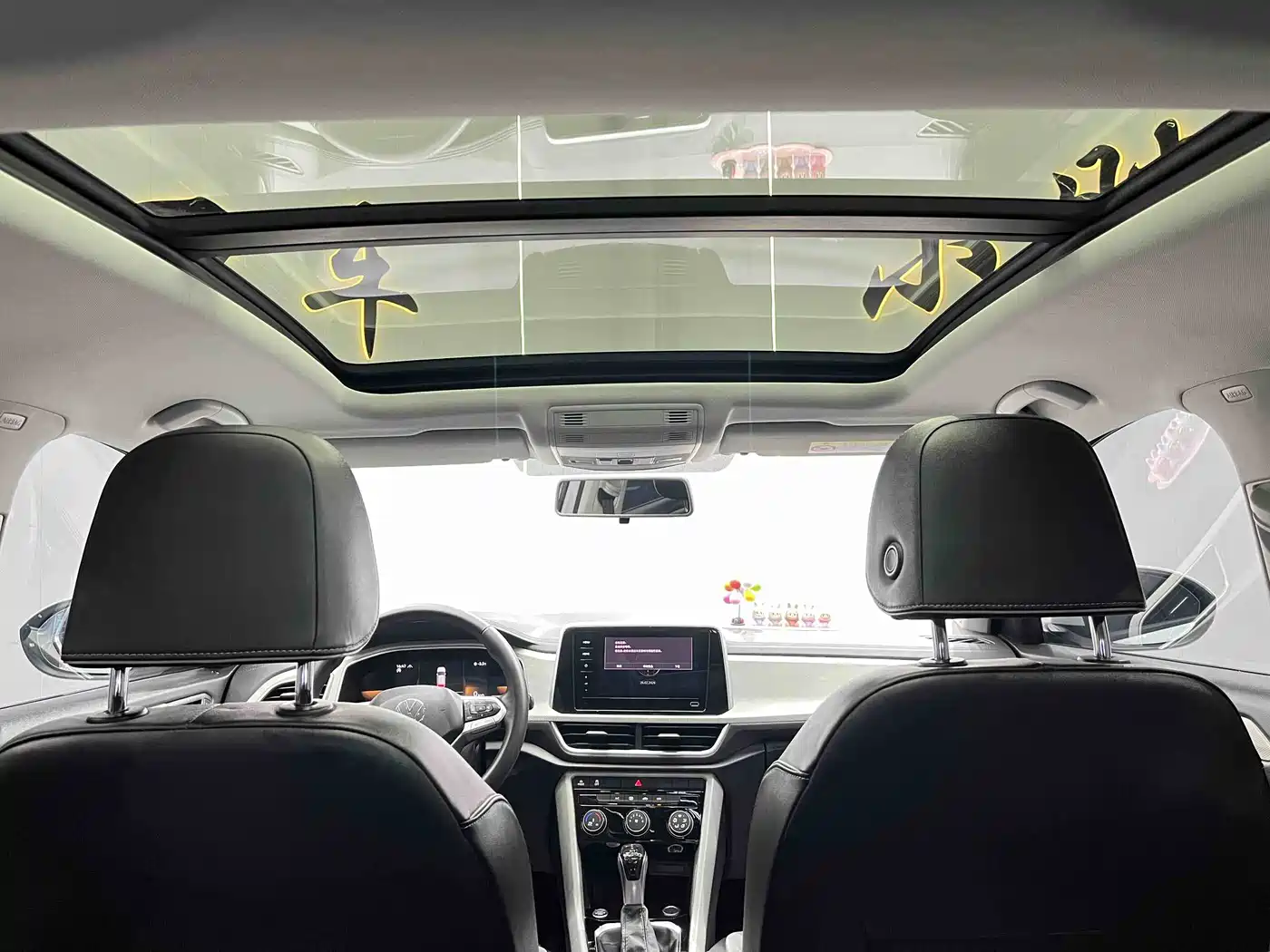 Volkswagen T-ROC 2023 280TSI DSG 2WD Time Edition фото 10
