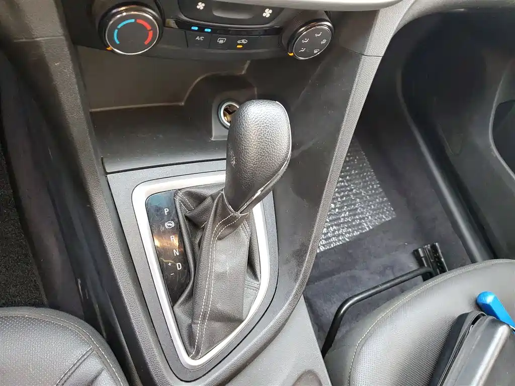 Buick Excelle 2021 Facelift 1.3T Auto Mild Hybrid Elite фото 10