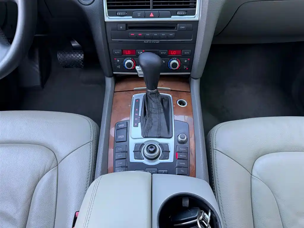 Audi Q7 2007 3.6 FSI quattro Luxury фото 7