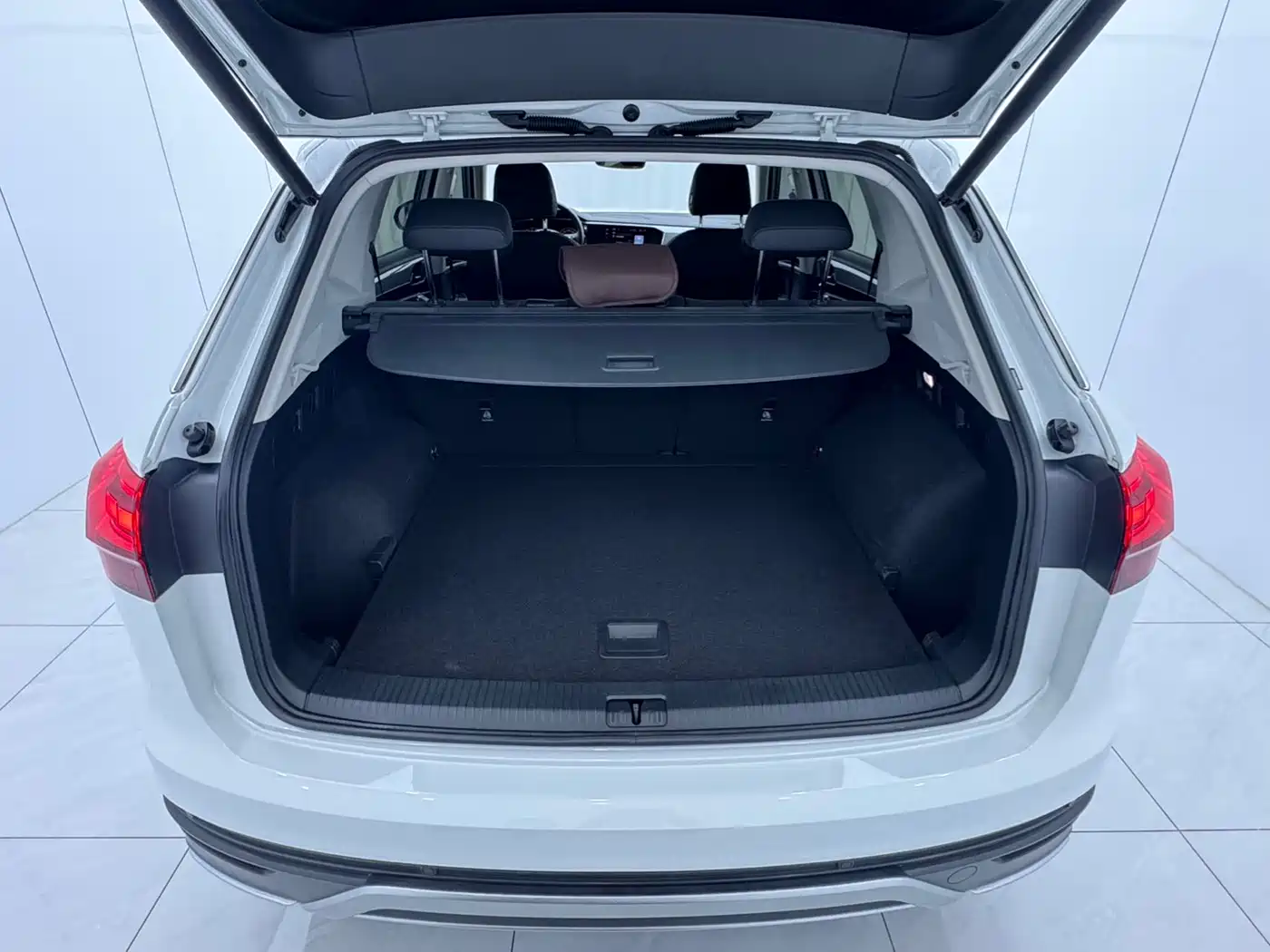 Volkswagen Tayron 2022 280TSI 2WD Luxury Smart Connect Edition фото 16