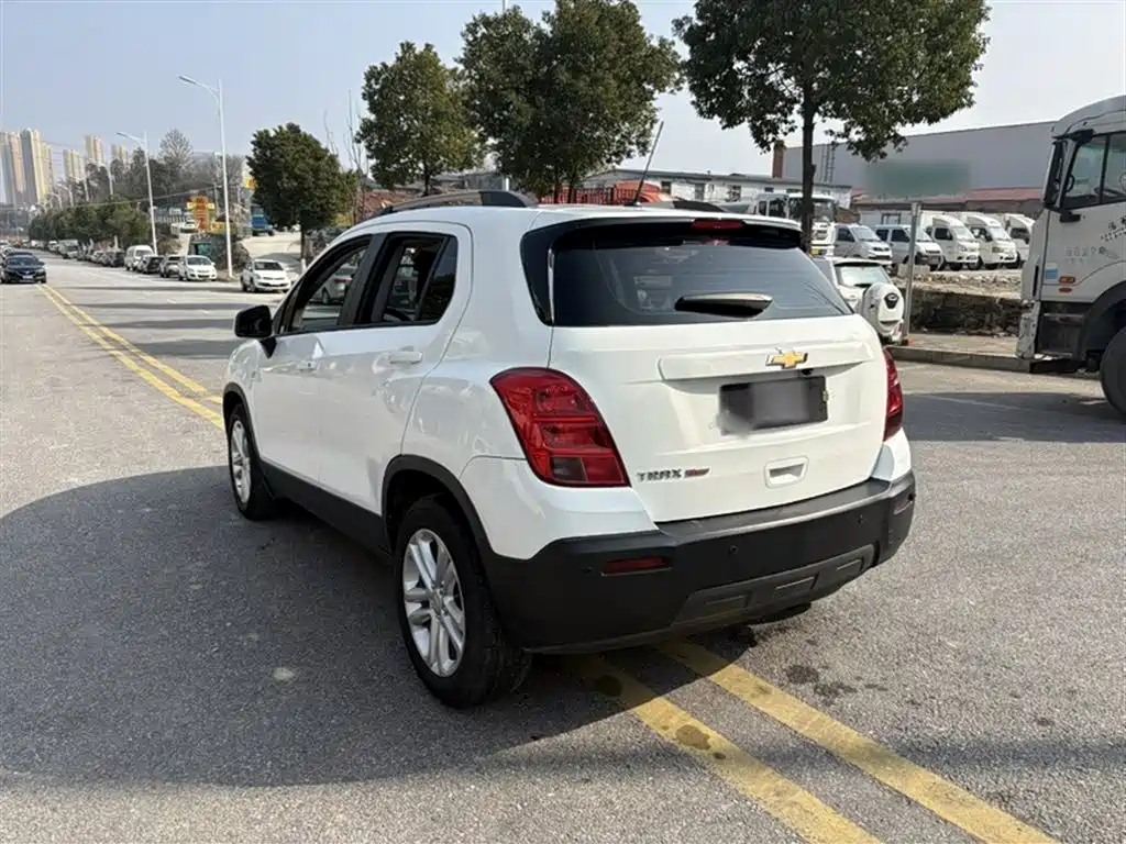 Chevrolet Trax 2016 1.4T Automatic 2WD Comfort Sunroof Edition фото 20