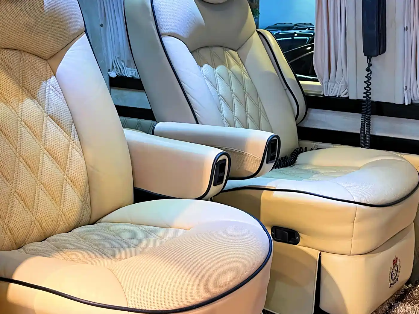 Ford E350 2012 2011 5.4L Standard Yacht Edition