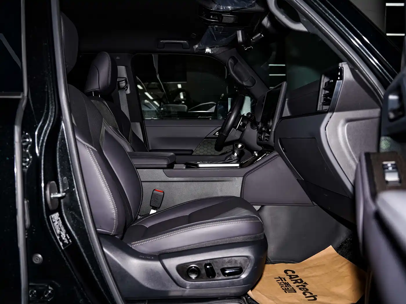 Photo 13 - Lexus GX