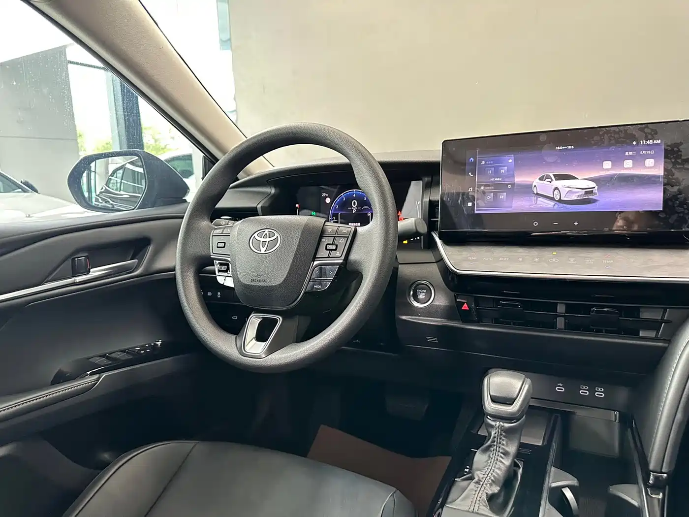 Toyota Camry 2024 2.0E Elite Edition фото 10