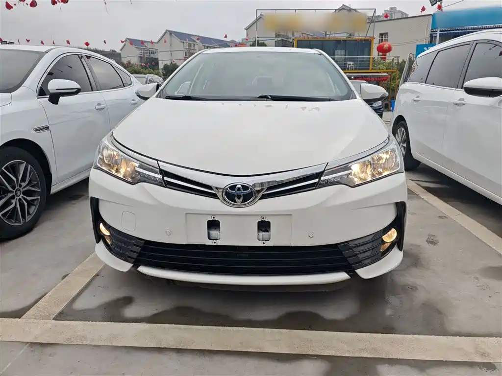 Toyota Corolla 2017 Facelift 1.2T S-CVT GL-i фото 3