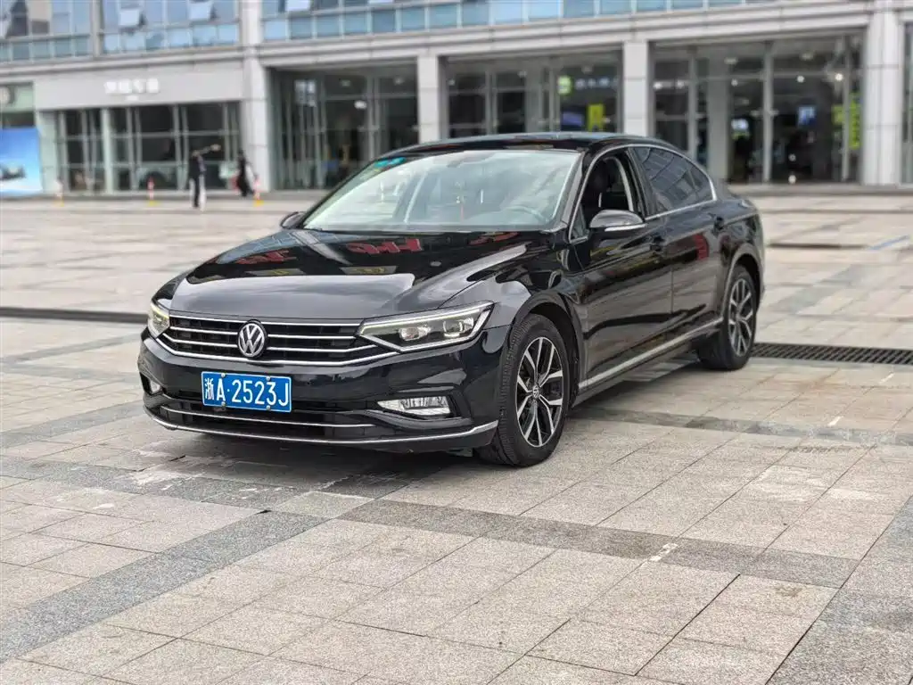Volkswagen Magotan 2020 330TSI DSG Leading фото 2