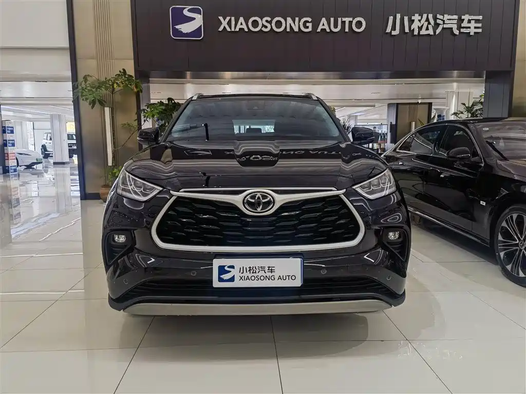 TOYOTA HIGHLANDER