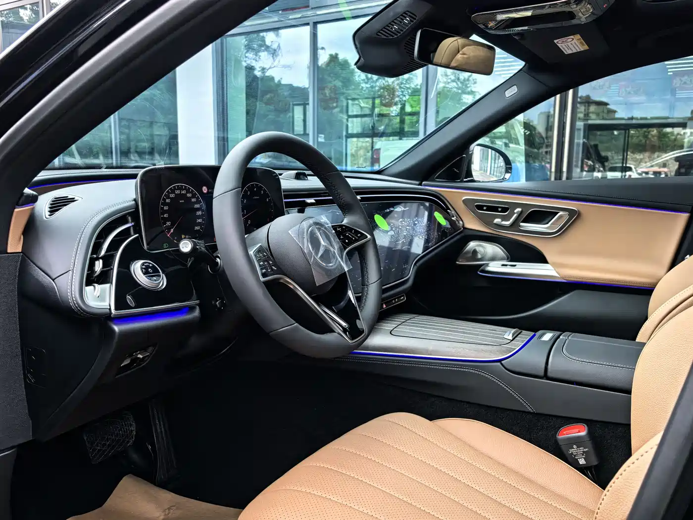 Mercedes-Benz E-Class 2026 E 300 L Luxury фото 9