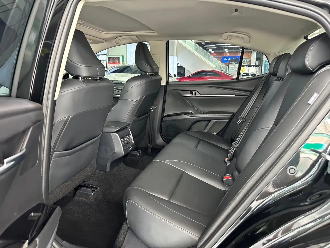 Toyota Camry 2024 2.0E Elite Edition фото 7