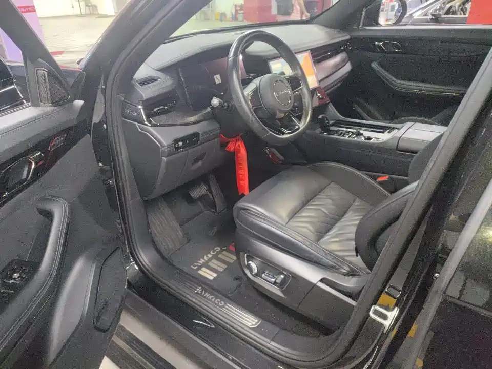 Lynk & Co 09 2021 2.0T Halo 6-Seater фото 5