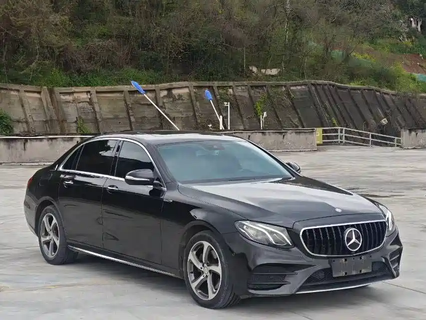 Mercedes-Benz E-Class 2017 E 200 Sport 4MATIC фото 3