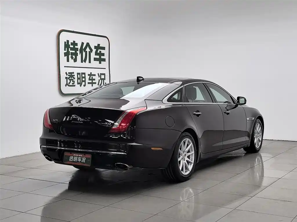 JAGUAR XJ