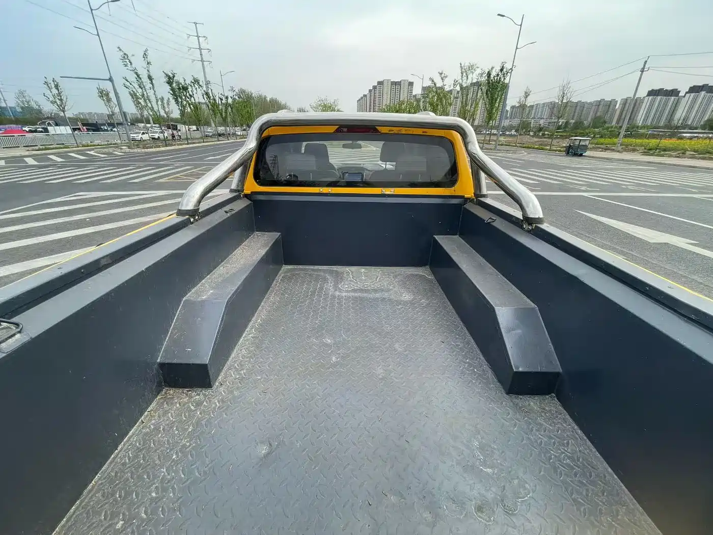 SAIC Maxus Maxus T70 2022 2.0T Manual Diesel 2WD 5th Anniversary Elite Long Bed Flat Floor фото 8