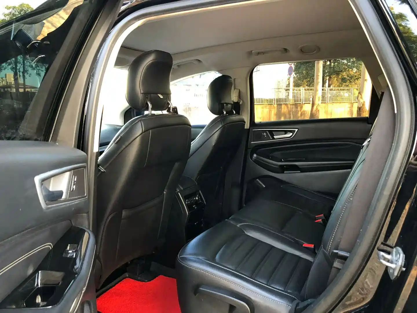 Фото 7 - Ford Edge