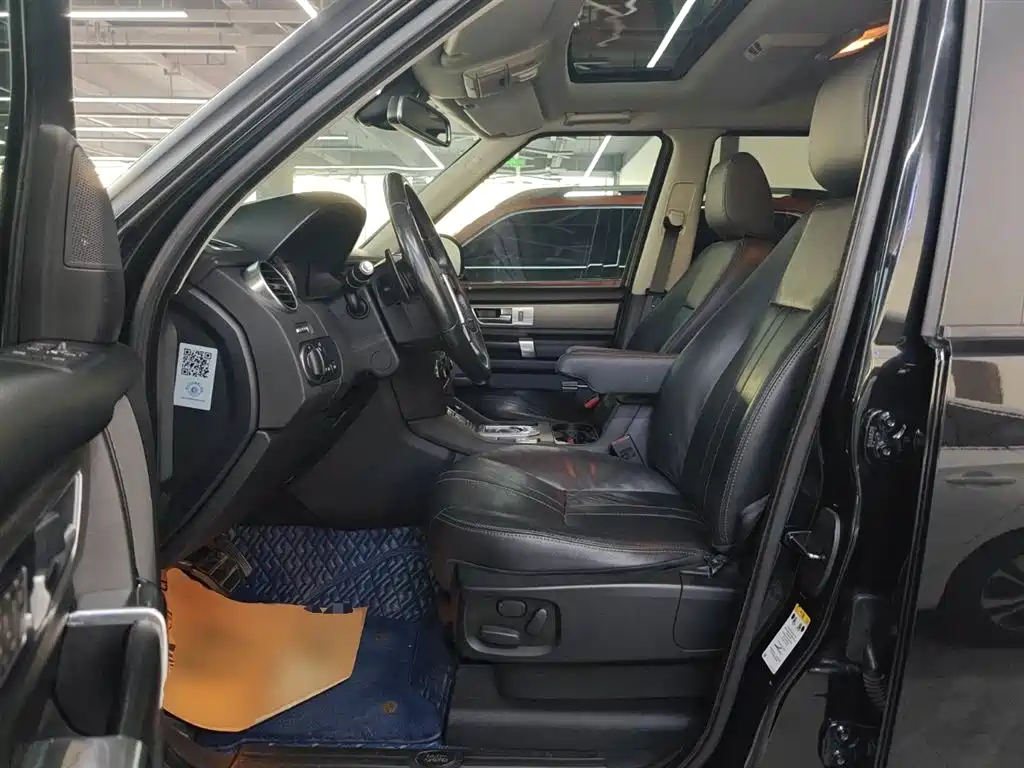 Land Rover Discovery 2016 3.0 SC V6 SE фото 15