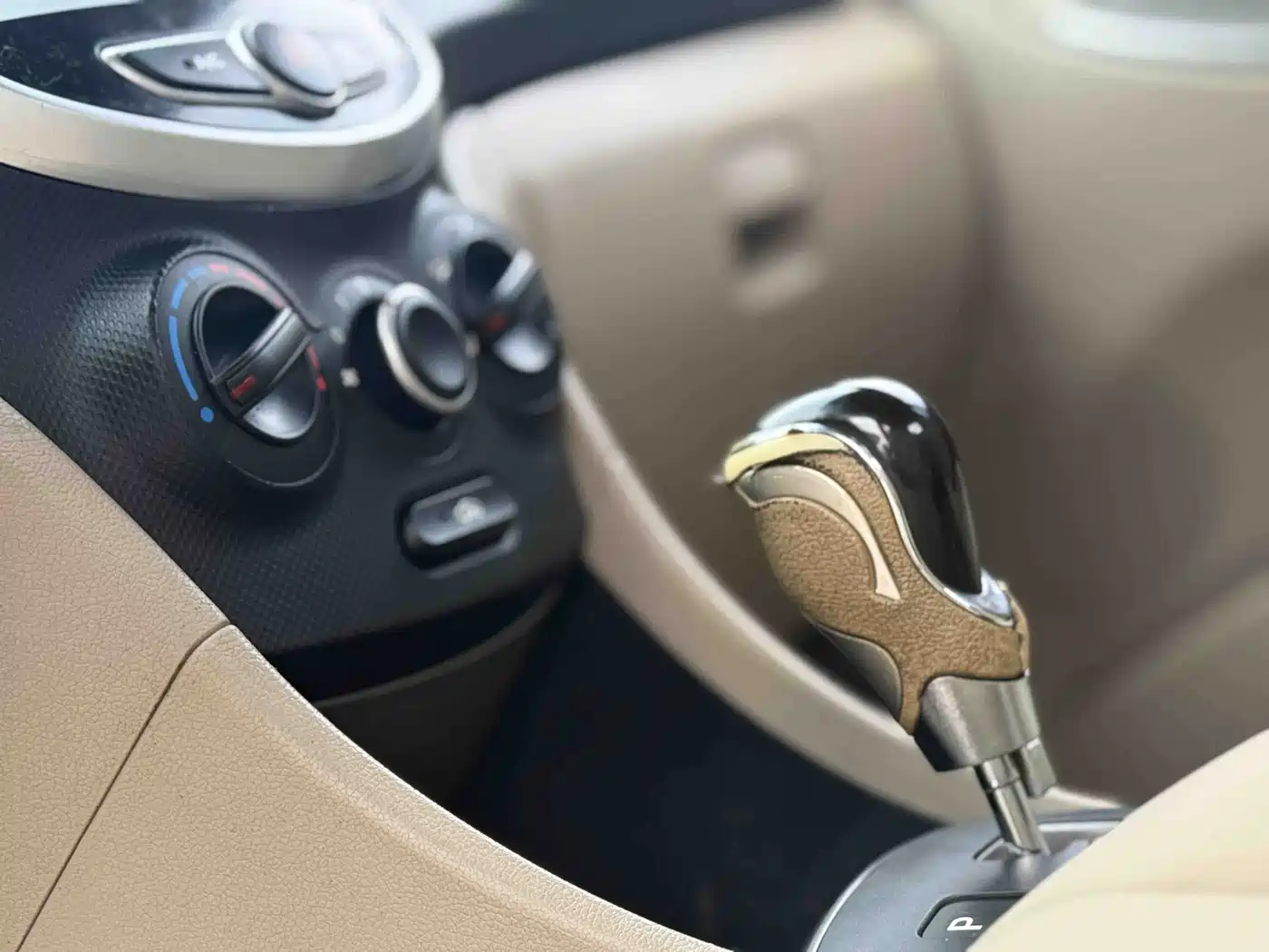 Hyundai Verna 2014 1.4L Automatic Leading GLX фото 20