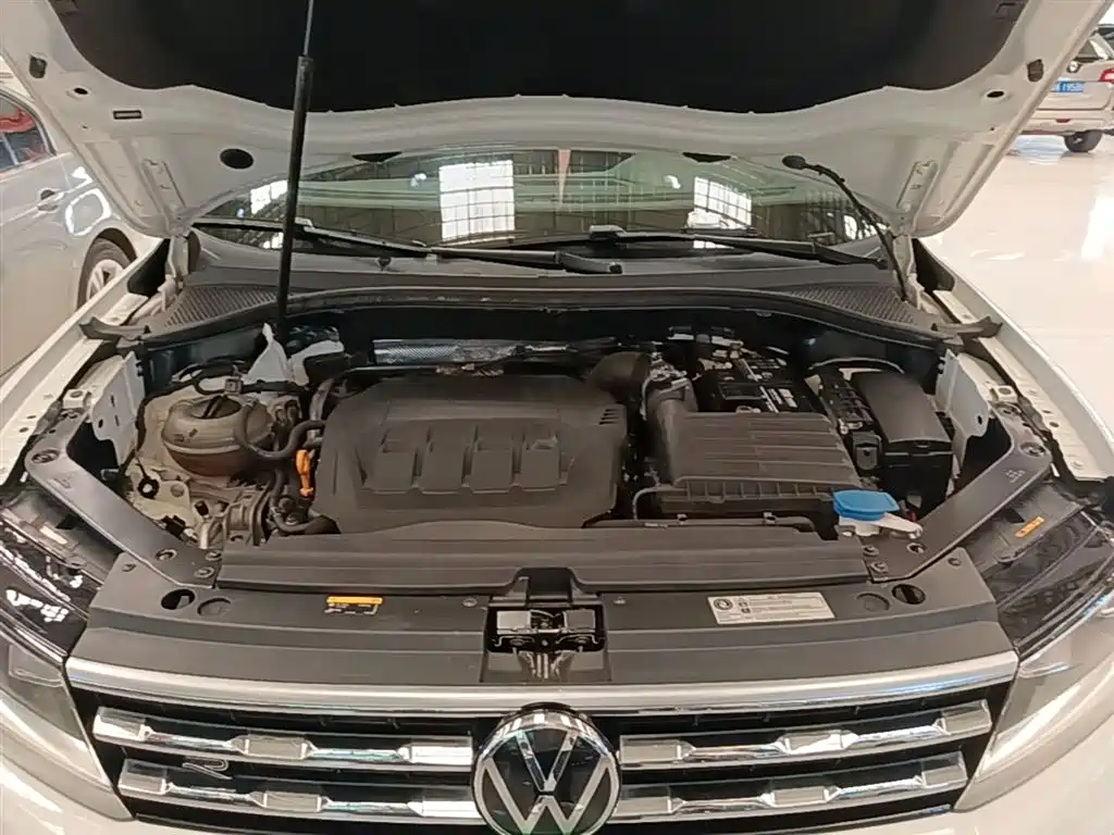Volkswagen Tiguan L 2021 330TSI Automatic 2WD R-Line Premium фото 20