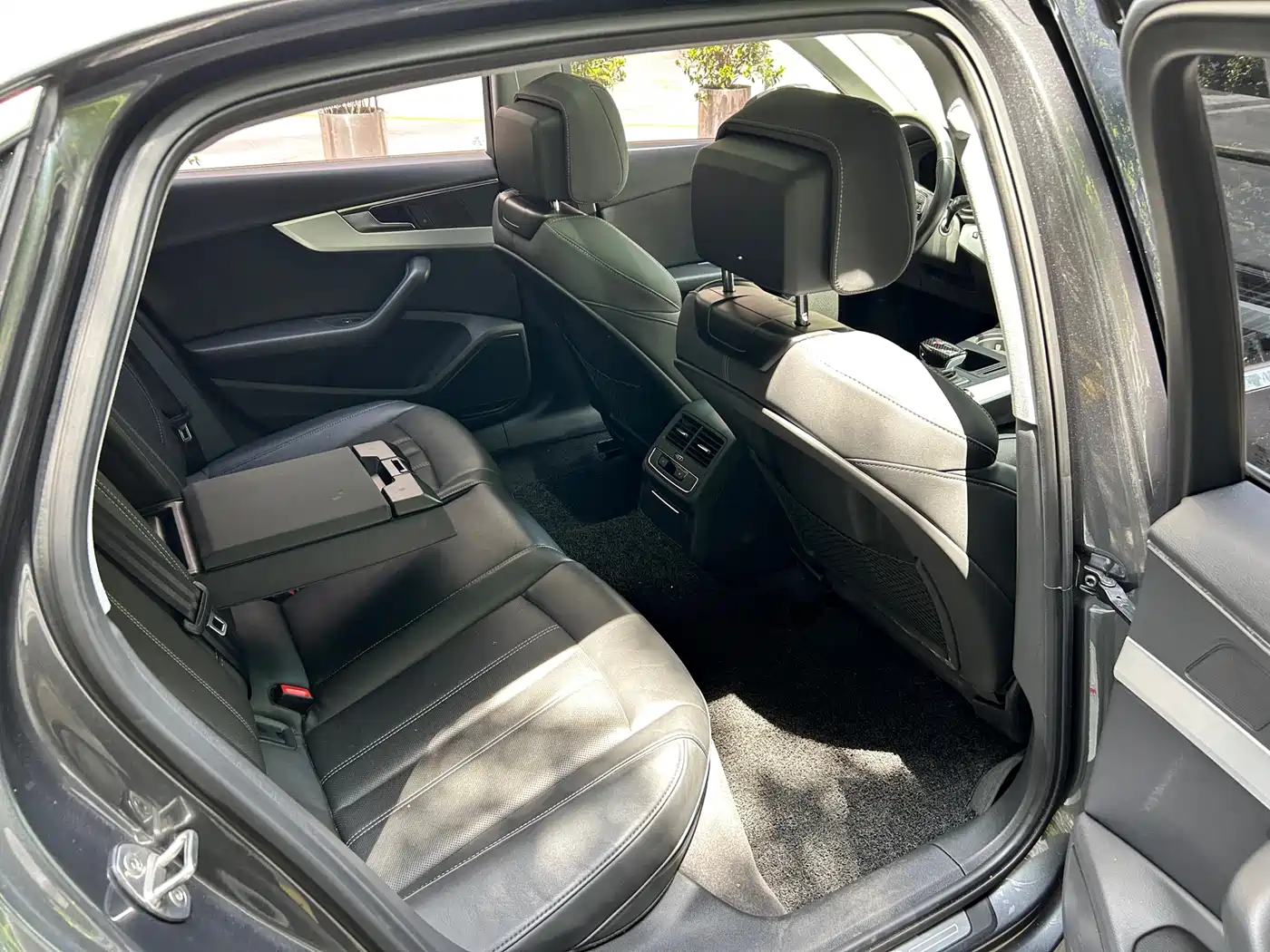 Audi A4L 2020 40 TFSI quattro Luxury Dynamic фото 17
