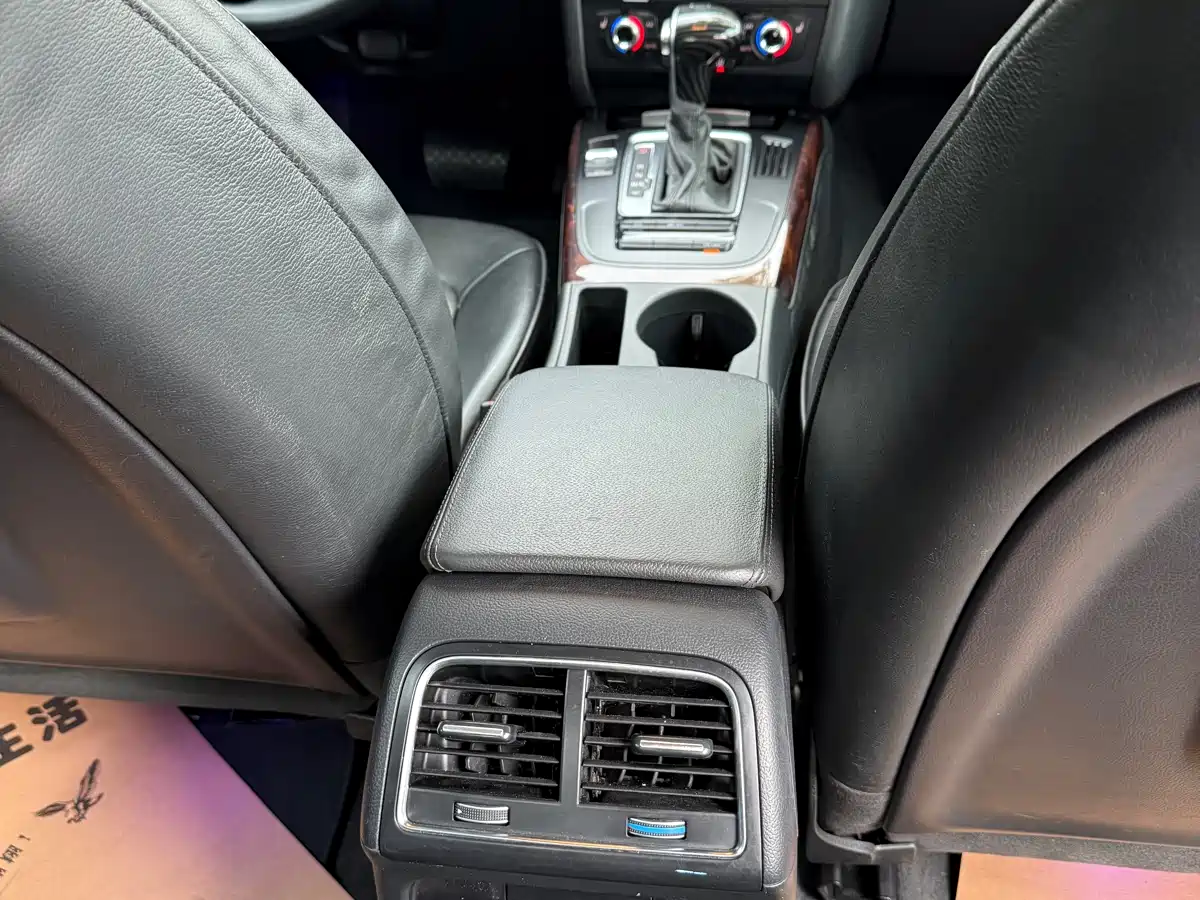 Audi A4L 2015 35 TFSI Auto Comfort фото 14