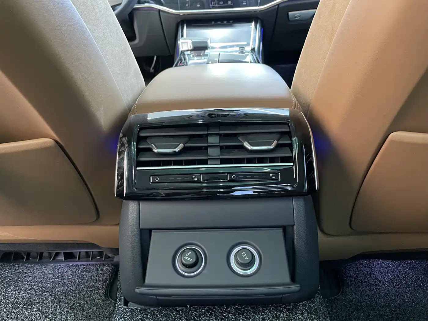 Audi A8 2021 A8L 50 TFSI quattro Comfort фото 16