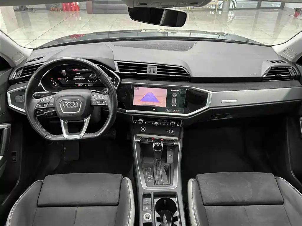 Audi Q3 2022 35 TFSI Fashion Dynamic фото 2
