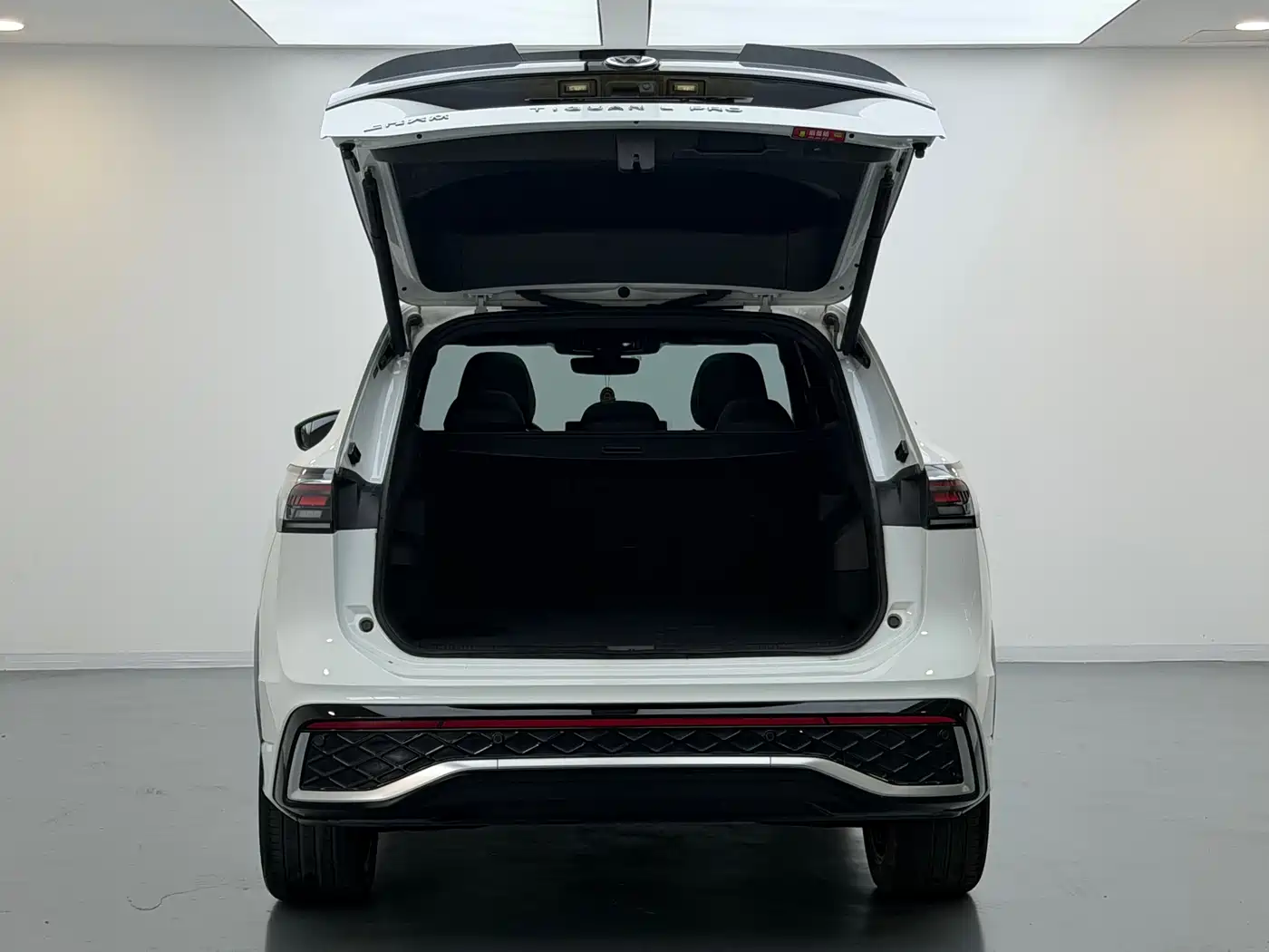 Volkswagen Tiguan L 2024 PRO 330TSI FWD R-Line Intelligent Premium Edition фото 21