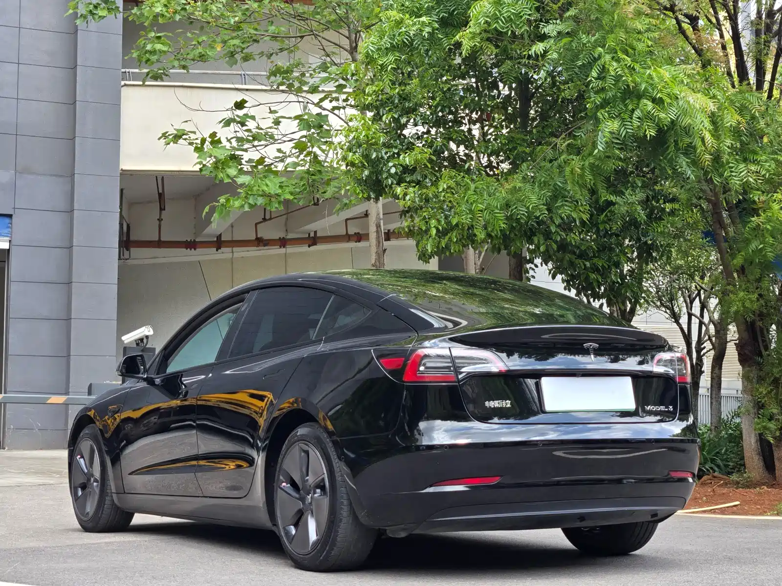 Фото 7 - Tesla Model 3