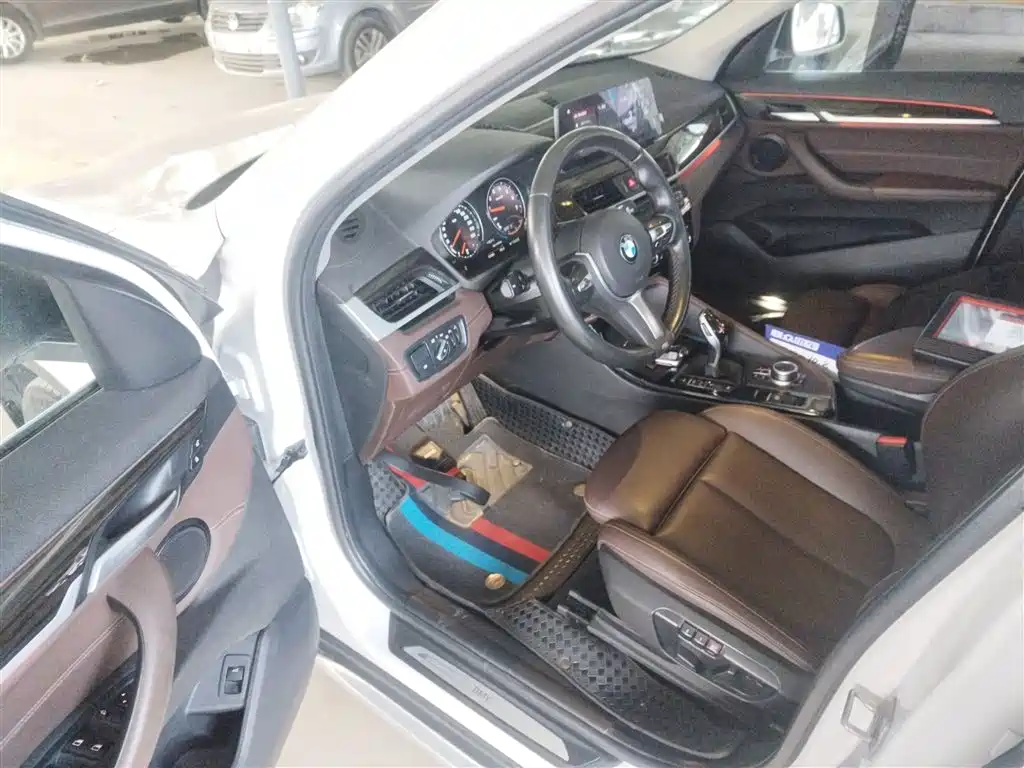 BMW X1 2020 xDrive25Li Premium Edition фото 16